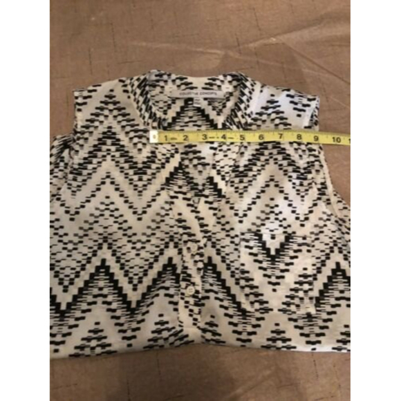 Collective Concepts Top Womens M Petite Sleeveless V-Neck Button Black White - Picture 9 of 9